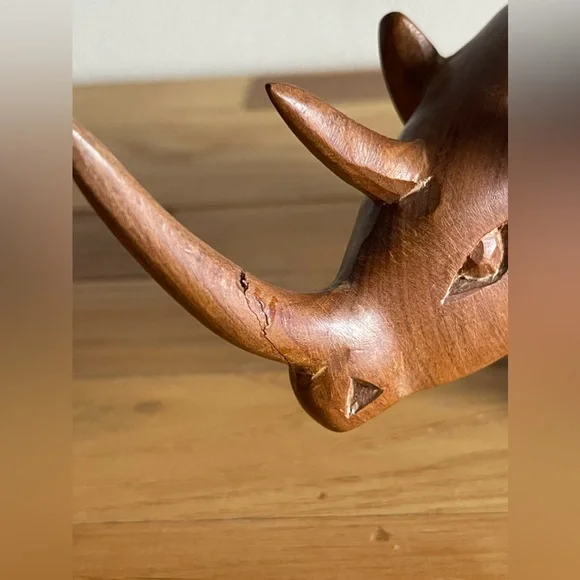 Vintage Hand Carved Wooden Rhino - Picture 5 of 6